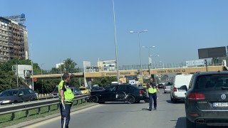 От Пътна полиция съветват водачите да шофират внимателно и да