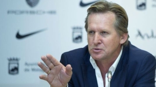 Бернд Шустер ще спасява китайския Далиан Ифан Германецът официално заменя