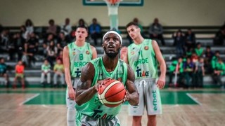 Адонис Файлър ще се завърне в игра за Берое в