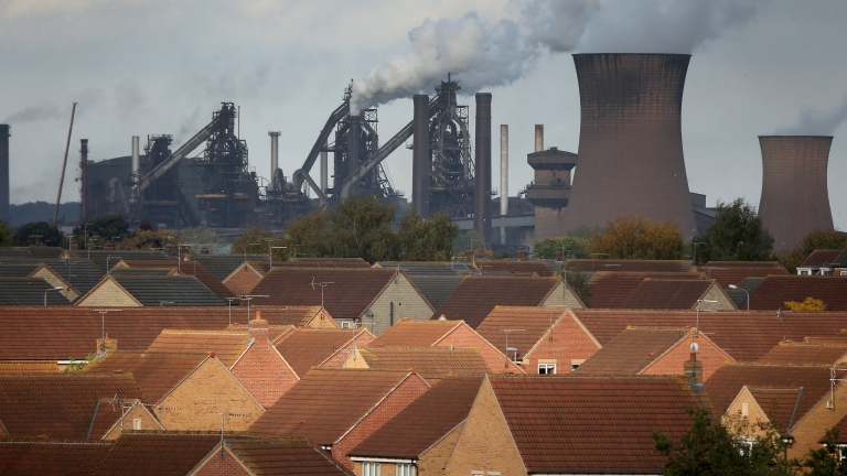 Индийската Tata Steel продава целия си британски бизнес