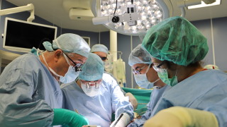 Лекарите от Военномедицинска академия ВМА извършиха втора чернодробна трансплантация Тя