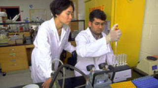 Д-р Л. Киров: Играта на стражари и апаши с НЗОК приключи