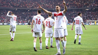 Турция си гарантира второто място на теория в група Е