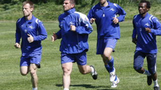 Топузаков остава в Левски до лятото на 2011 година