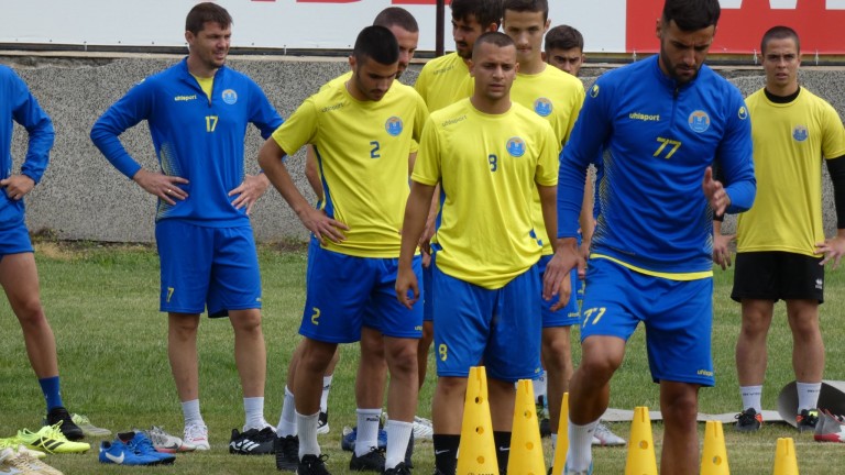 Марица (Пловдив) загуби с 0:3 срещу сръбския Войводина Нови Сад