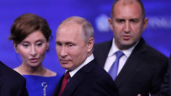 Радев звънна на Путин: Идвам за парада на 9 май