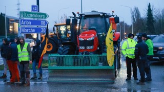 Поредна вълна от протести на земеделци продължава да разтърсва Европейски