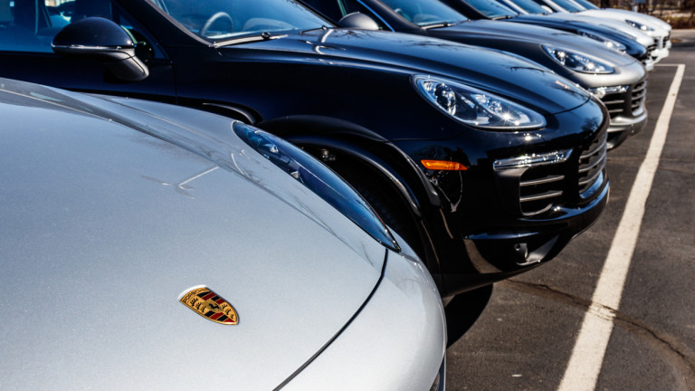 Porsche изпревари по пазарна оценка Mercedes-Benz
