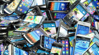 Кои са най-честите дефекти при старите смартфони