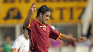 Kиву съгласен да остане в Рома