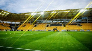 Стадион Христо Ботев в Пловдив се сдоби с най модерната LED система