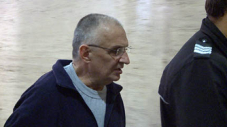 Брат и сестра поискаха доживотен затвор за баща си, убил майка им
