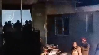 Най малко 50 души загинаха а десетки бяха ранени при опустошителен