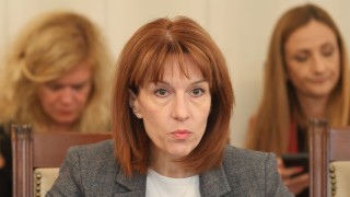 Всички трябва да работим като една добре смазана машина на