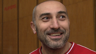 Любомир Минчев и Христо Ценов с дипломи от ФИБА