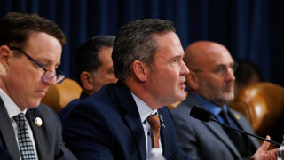 Американският конгресмен Майк Уолц когото Доналд Тръмп възнамерява да назначи