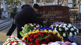 Препогребаха Чаушеску в Букурещ 
