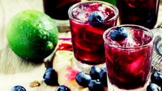 Джин с тоник си е лятна класика при коктейлите И