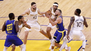 Отборът на Голдън Стейт Уориърс направи важна крачка към плейофите