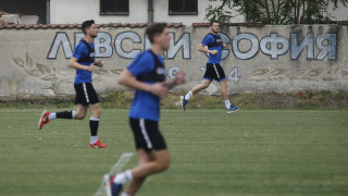 Футболистите на столичния гранд Левски подновиха тренировки на стадион Георги