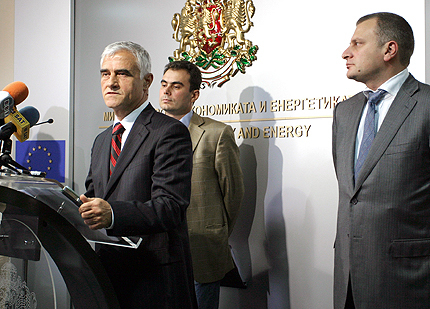 Борисов виновен за парното, държавата му предлага своя дял