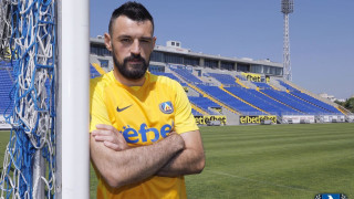Черногорският вратар на Левски Милан Миятович стана поредният нов