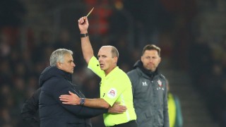 Мениджърът на Тотнъм Жозе Моуриньо бе недоволен от съдийството след