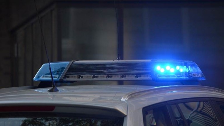 Двама полицаи са били нападнати и бити в Самоков. Униформените