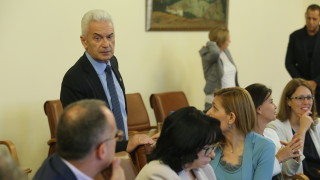 Волен Сидеров също дойде на заседанието на Министерски съвет По рано