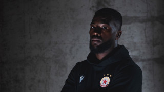 Централният нападател на ЦСКА Дюкенс Назон се оплака от