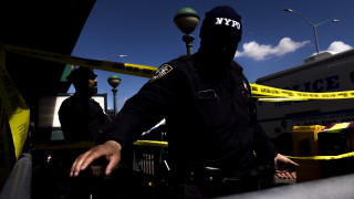 Полицията в Ню Йорк съобщи че издирва 62 годишния Франк Джеймс