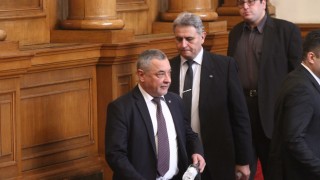 Валери Симеонов твърдо против преговорите за F-16