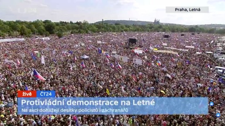 Огромен митинг в Прага срещу премиера Бабич