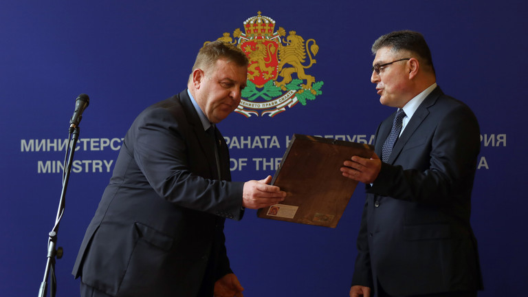 Министърът на отбраната Георги Панайотов от служебния кабинет на министър-председателя