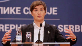 Сръбският премиер Ана Бърнабич заяви че се оказва голям натиск