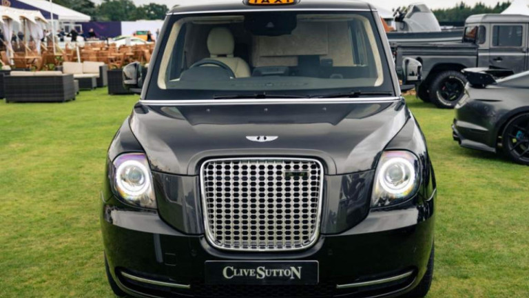 Лондонското VIP такси с лукс като Rolls-Royce (Видео)