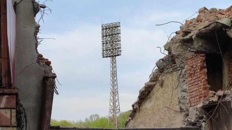 Ясна е съдбата на четирите метални пилона от стадион "Българска армия"