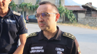 Пожарникарите продължават да наблюдават ситуацията в Харманли и Пирин край