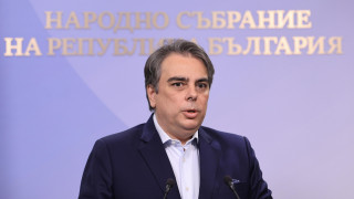 ПП и ДБ категорични: Йотова не е годна да бъде президент, да свика КСНС или да напусне президентството