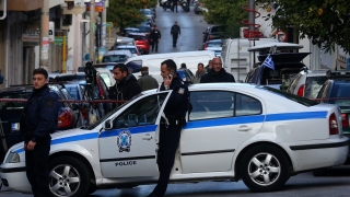 Възрастен мъж рани петима души при стрелба в гръцката столица