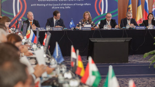 Вицепремиерът и министър на външните работи Екатерина Захариева отчете като