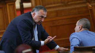 Кутев: БСП не стои зад сделката с ЧЕЗ, дори Станишева да прави пиар на "Инерком"