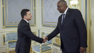 Лора Купър заместник помощник министър на отбраната на САЩ за