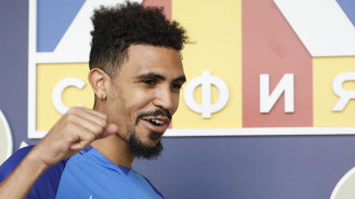 През януарския трансферен прозорец Наполи имаше сериозни намерения да привлече