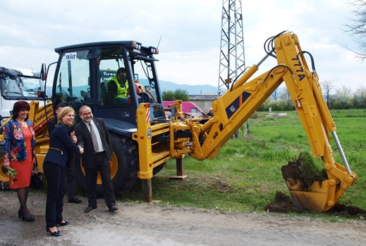 Строителният министър доволна от инспекцията на магистрала Струма