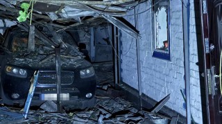 Най малко двама души загинаха а осем бяха ранени в резултат