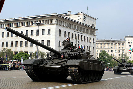 Военните репетират за гергьовденския парад