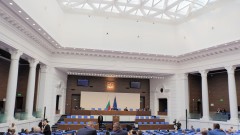 В парламента умуват изменения на Закона за обществените поръчки