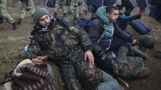 Президентът на Беларус Александър Лукашенко предупреждава че оръжия и боеприпаси