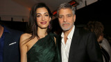 Амал и Джордж Клуни на разходка с новия в семейството - санбернара Нелсън